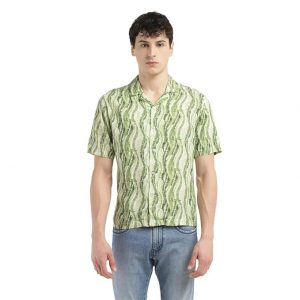 Levi's Men Relaxed Fit Fit Printed Spread Collar Casual Shirt