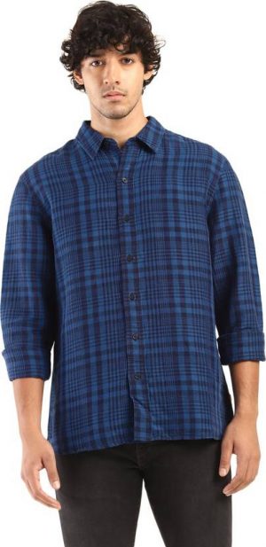 Levi's Men Slim Fit Checkered Spread Collar Casual Shirt