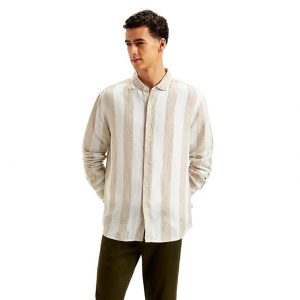 Levi's Men's Shirt shirts crafted with premium fabrics and iconic style perfect for casual or smart-casual looks.