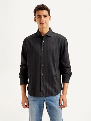 Levi's Men's Striped Slim Fit Shirt Perfect for layering, crafted from premium denim with a unique printed design.