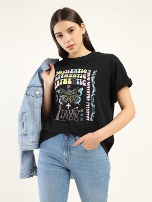 Levis Women's Graphic Oversized T-Shirt