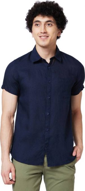 Spykar Men Regular Fit Solid Spread Collar Casual Shirt.
